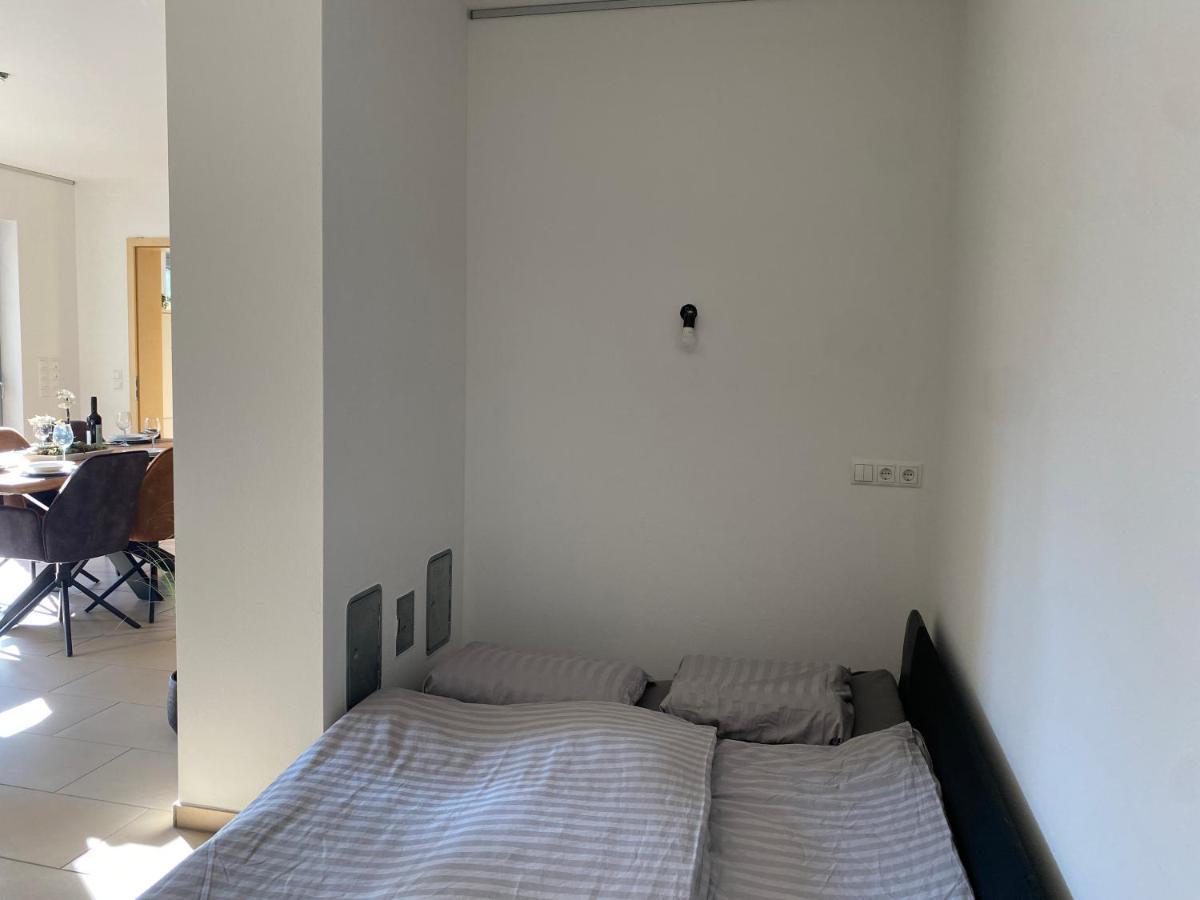 Attraktive Wohnung-Elztalidyll-Zwischen Mosel,Nuerburgring Und Burg Eltz Kollig エクステリア 写真