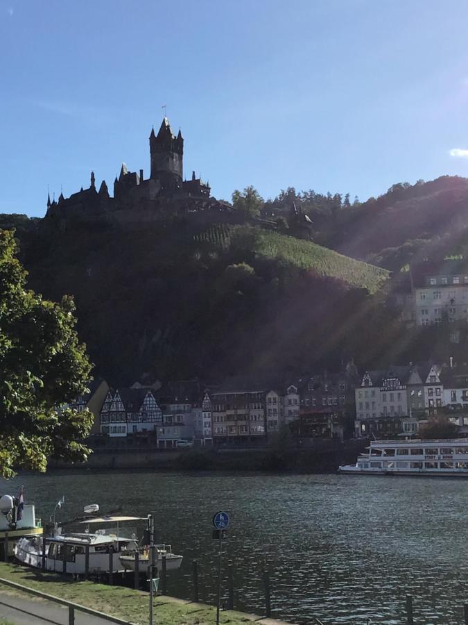 Attraktive Wohnung-Elztalidyll-Zwischen Mosel,Nuerburgring Und Burg Eltz Kollig エクステリア 写真