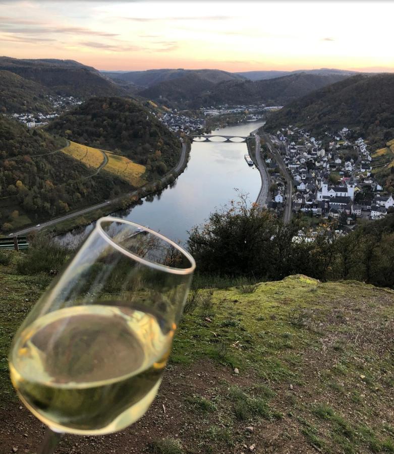 Attraktive Wohnung-Elztalidyll-Zwischen Mosel,Nuerburgring Und Burg Eltz Kollig エクステリア 写真